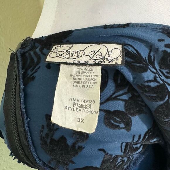 Lady De Couture Women's 3X Rosette Sheath Pin Up Dress Blue Black Floral Midi - Picture 6 of 6